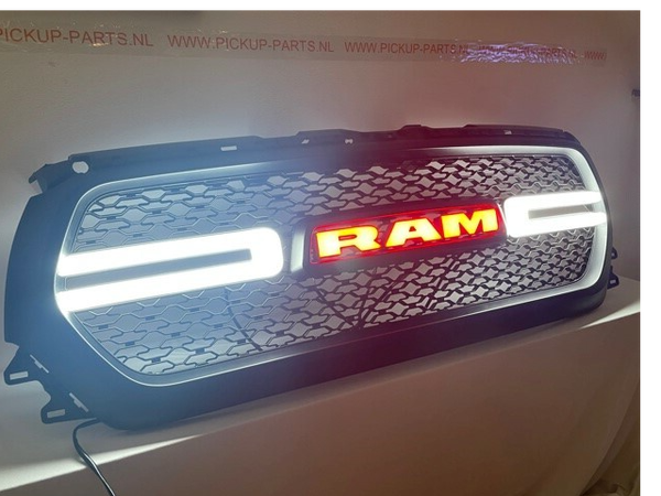 Dodge Ram 1500 grill speciaal model 2018+