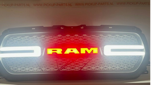 Dodge Ram 1500 grill speciaal model 2018+