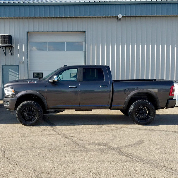 Dodge Ram 2500/3500 fender flares met bout-accenten 2019-2025